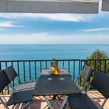Holiday Home Bluemar Сasa de vacaciones *